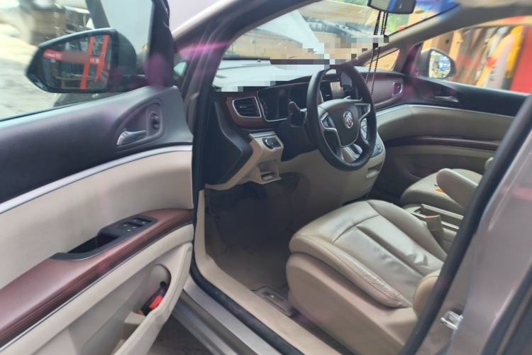Used Buick GL8 2018 28T Luxury Model China VI Standard Driver Seat