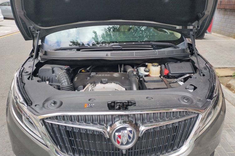 Used Buick GL8 2018 ES 28T Luxury Model China VI Standard Engine Bay