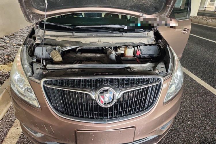 Used Buick GL8 2018 28T Comfort Model China VI Standard Engine Bay