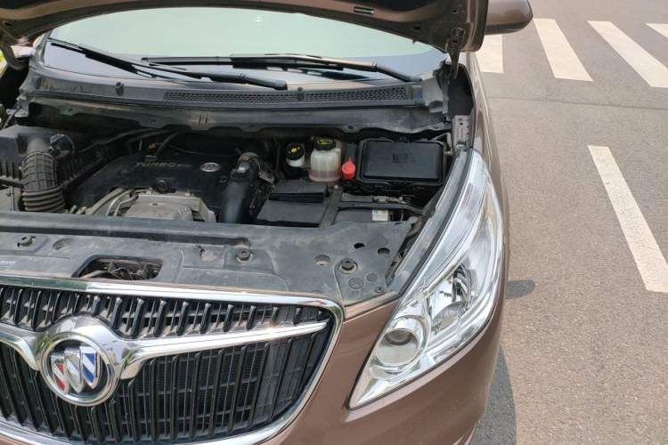 Used Buick GL8 2018 28T Comfort Model China VI Standard Engine Bay Left