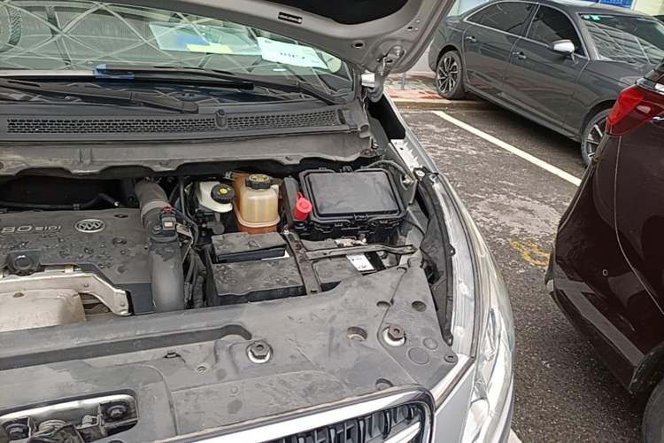 Used Buick GL8 2018 28T Prestige Version China VI Standard Engine Bay Left