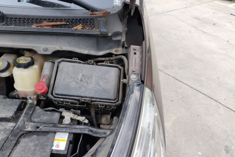 Used Buick GL8 2018 28T Luxury Model China VI Standard Engine Bay Left