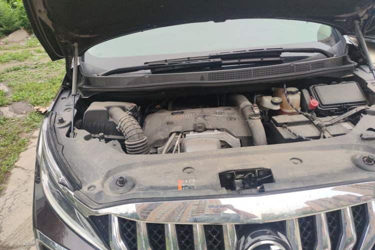 Used Buick GL8 2018 ES 28T Comfort Model China VI Standard Engine Bay Right