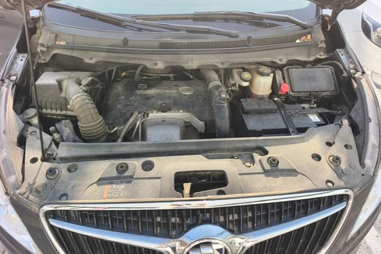 Used Buick GL8 2018 28T Comfort Model China VI Standard Engine Bay