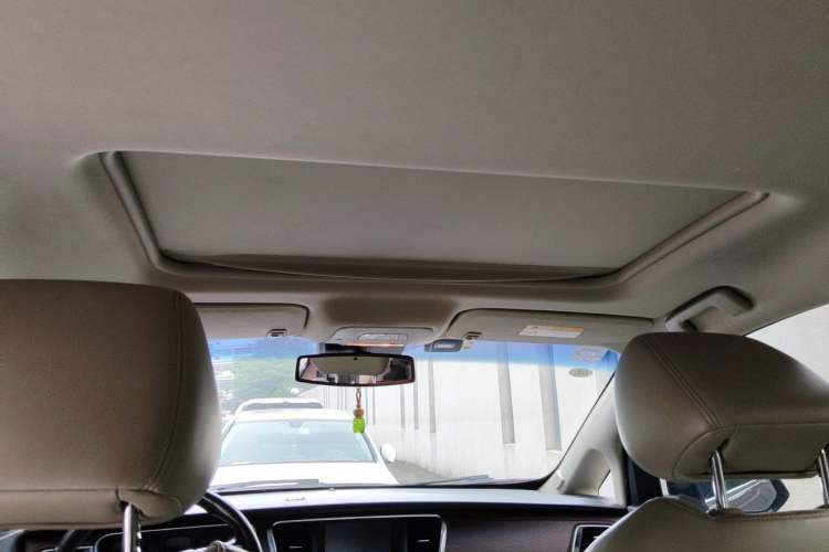 Used Buick GL8 2018 28T Luxury Model China VI Standard Headliner