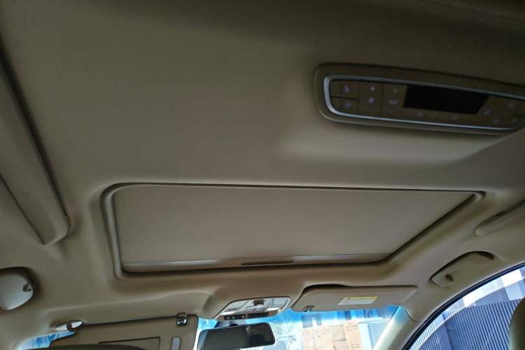 Used Buick GL8 2018 ES 28T Luxury Model China VI Standard Headliner
