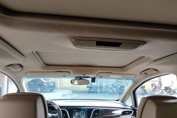 Used Buick GL8 2018 ES 28T Luxury Model China VI Standard Headliner