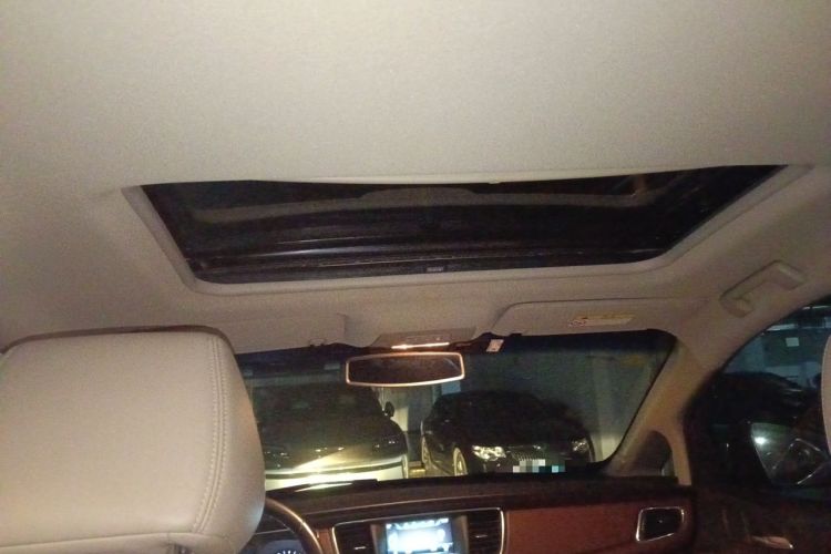 Used Buick GL8 2018 28T Luxury Model China VI Standard Headliner
