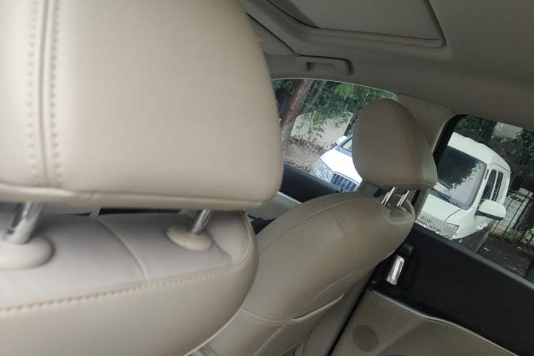 Used Buick GL8 2018 28T Luxury Model China VI Standard Headliner