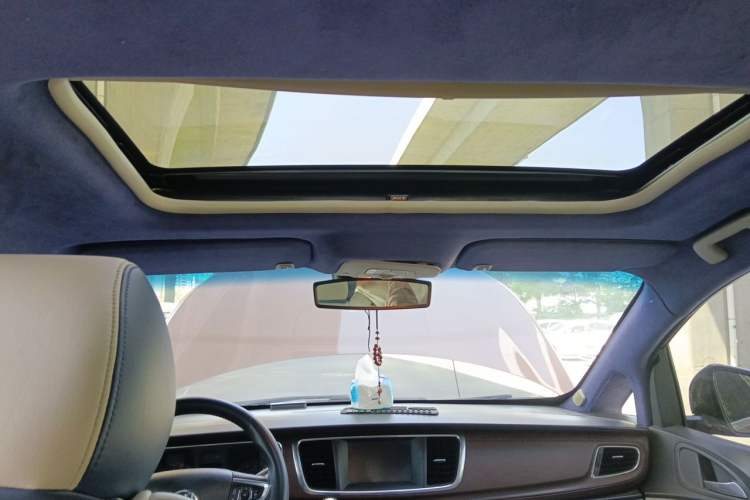Used Buick GL8 2018 28T Luxury Model China VI Standard Headliner