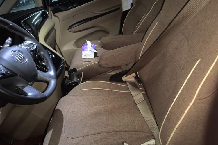Used Buick GL8 2018 ES 28T Luxury Model China VI Standard Left Front Seat