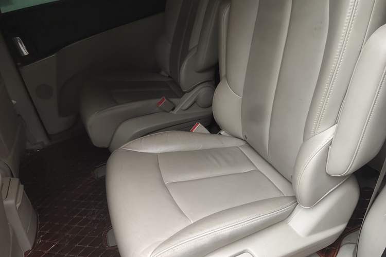 Used Buick GL8 2018 28T Luxury Model China VI Standard Left Rear Seat