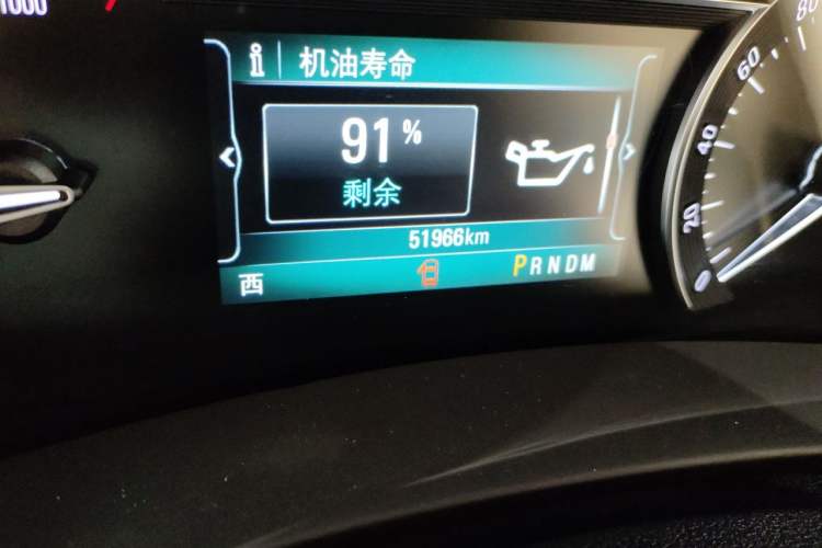 Used Buick GL8 2018 ES 28T Luxury Model China VI Standard Odometer Close Up
