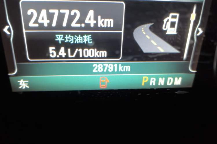 Used Buick GL8 2018 ES 28T Luxury Model China VI Standard Odometer Close Up
