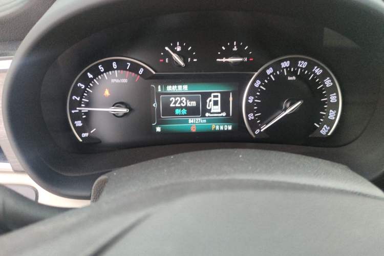 Used Buick GL8 2018 ES 28T Comfort Model China VI Standard Odometer Close Up