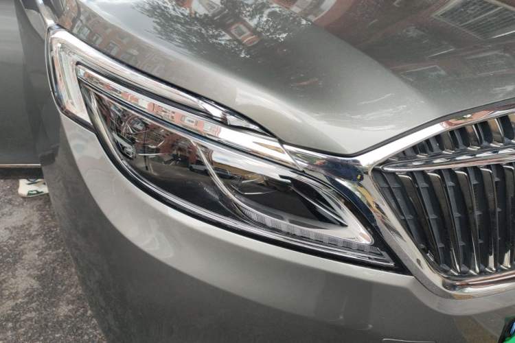Used Buick GL8 2018 ES 28T Luxury Model China VI Standard Right Front Headlight