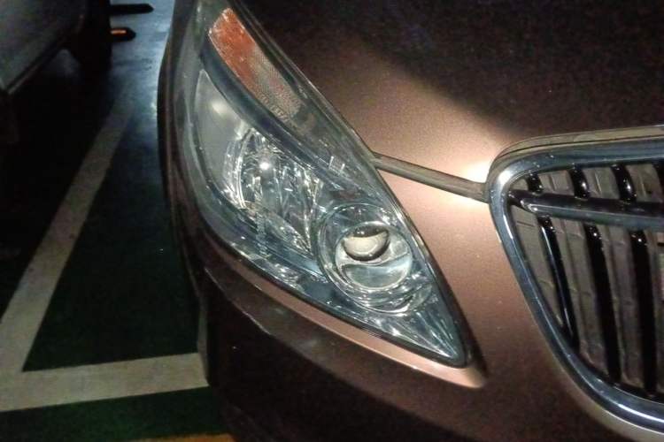 Used Buick GL8 2018 28T Luxury Model China VI Standard Right Front Headlight