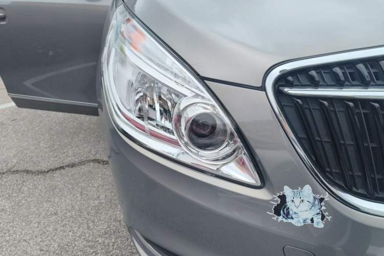 Used Buick GL8 2018 28T Luxury Model China VI Standard Right Front Headlight
