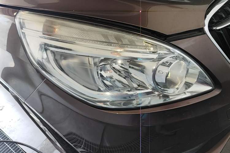 Used Buick GL8 2018 28T Luxury Model China VI Standard Right Front Headlight