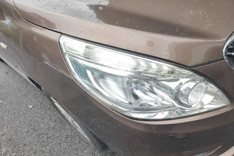 Used Buick GL8 2018 28T Luxury Model China VI Standard Right Front Headlight