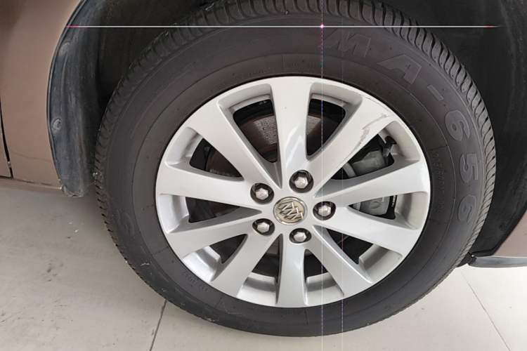 Used Buick GL8 2018 28T Comfort Model China VI Standard Right Front Wheel Hub