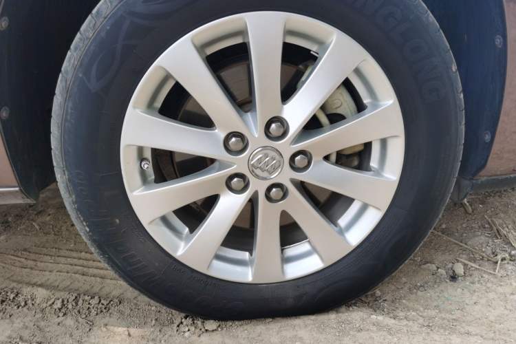 Used Buick GL8 2018 28T Comfort Model China VI Standard Right Front Wheel Hub
