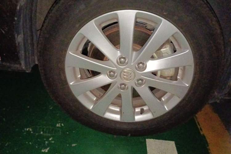 Used Buick GL8 2018 28T Luxury Model China VI Standard Right Front Wheel Hub