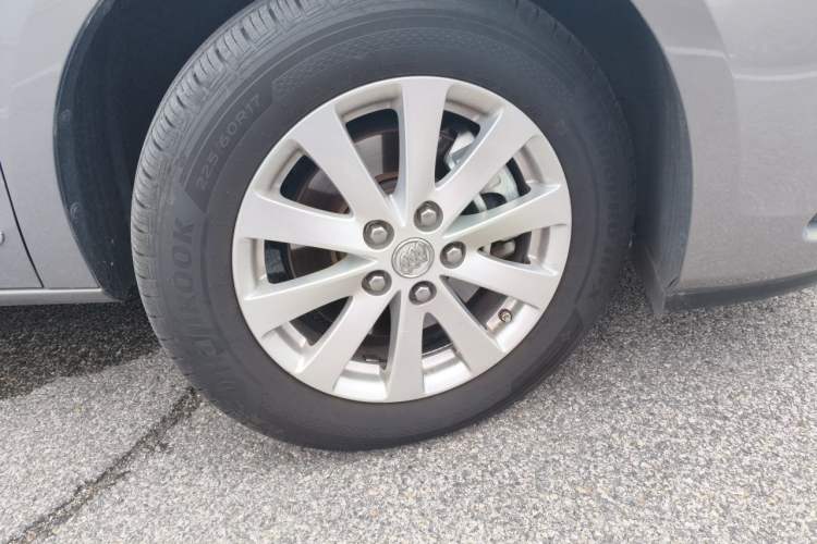 Used Buick GL8 2018 28T Luxury Model China VI Standard Right Front Wheel Hub
