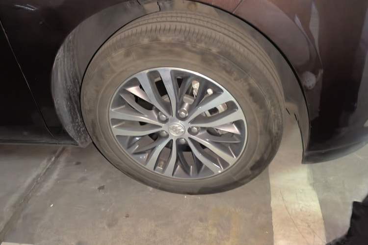 Used Buick GL8 2018 ES 28T Luxury Model China VI Standard Right Front Wheel Hub
