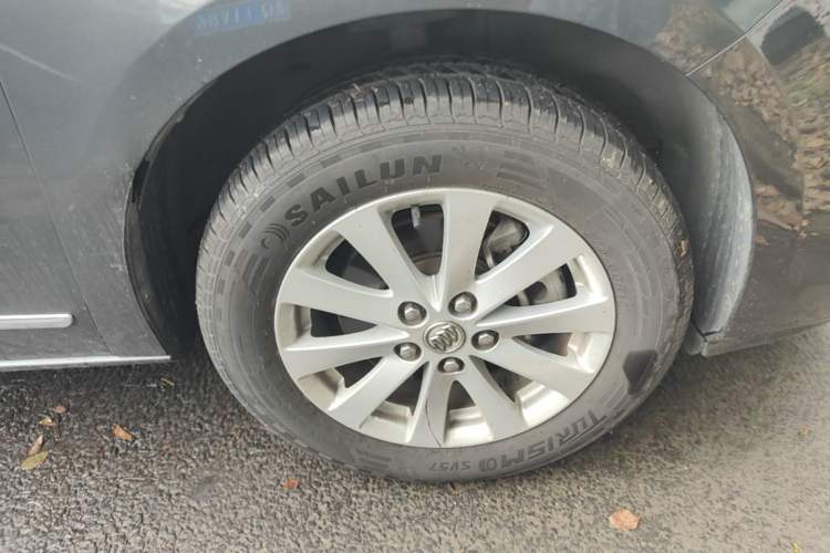 Used Buick GL8 2018 28T Luxury Model China VI Standard Right Front Wheel Hub