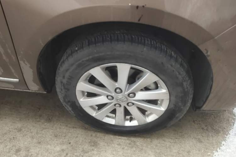 Used Buick GL8 2018 28T Luxury Model China VI Standard Right Front Wheel Hub