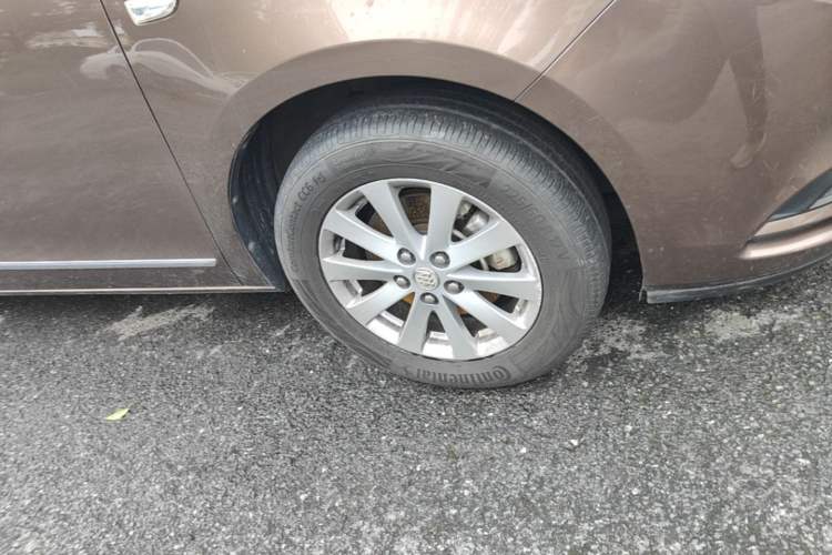 Used Buick GL8 2018 28T Luxury Model China VI Standard Right Front Wheel Hub