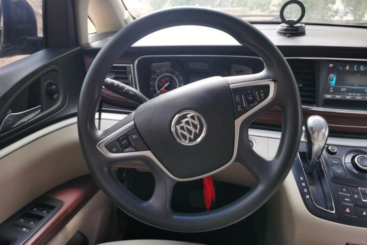 Used Buick GL8 2018 28T Comfort Model China VI Standard Steering Wheel