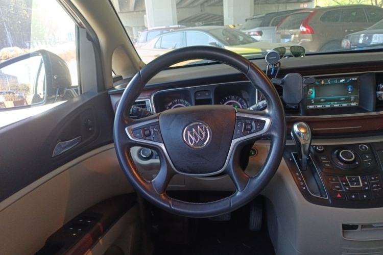 Used Buick GL8 2018 28T Prestige Version China VI Standard Steering Wheel