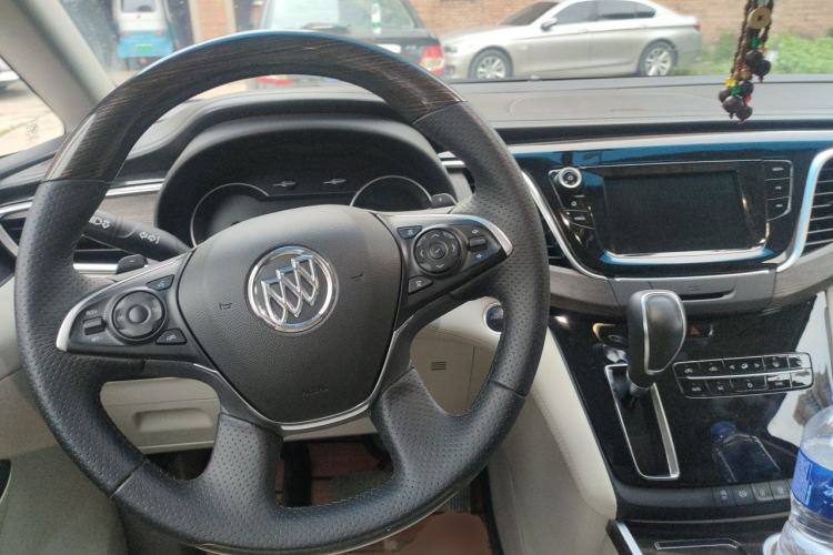 Used Buick GL8 2018 ES 28T Comfort Model China VI Standard Steering Wheel