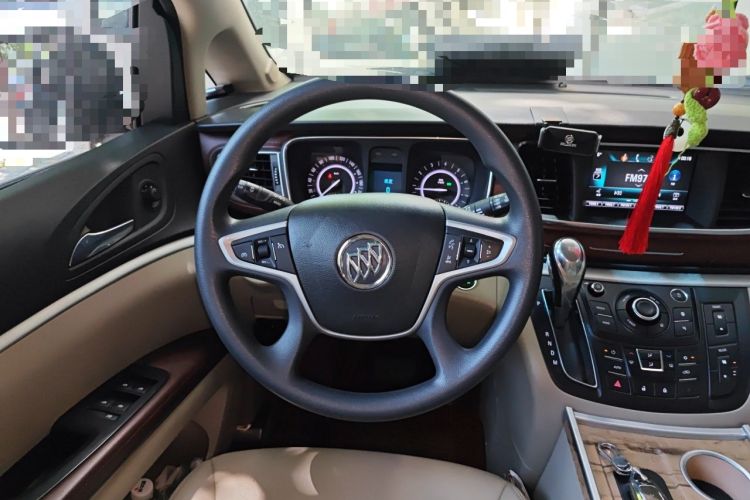 Used Buick GL8 2018 28T Comfort Model China VI Standard Steering Wheel