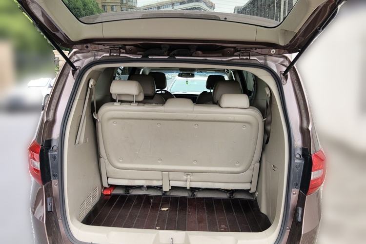 Used Buick GL8 2018 28T Luxury Model China VI Standard Trunk