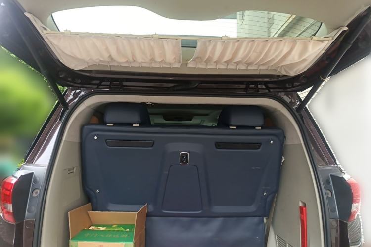 Used Buick GL8 2018 ES 28T Comfort Model China VI Standard Trunk