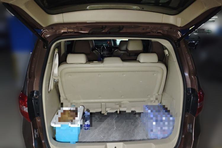 Used Buick GL8 2018 28T Luxury Model China VI Standard Trunk