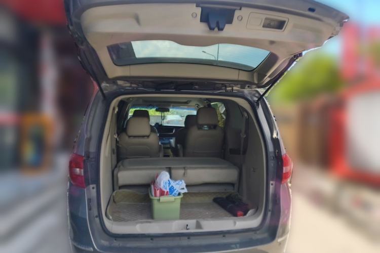 Used Buick GL8 2018 28T Luxury Model China VI Standard Trunk