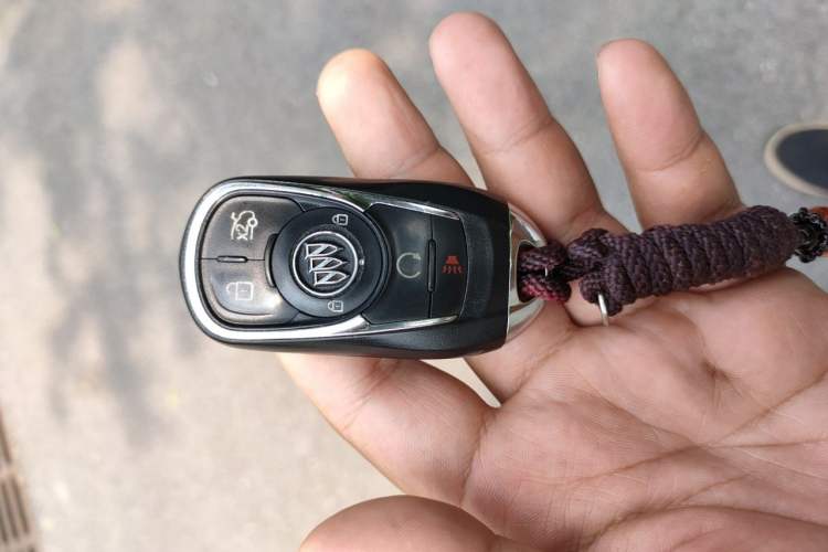 Used Buick GL8 2018 28T Comfort Model China VI Standard Vehicle Key