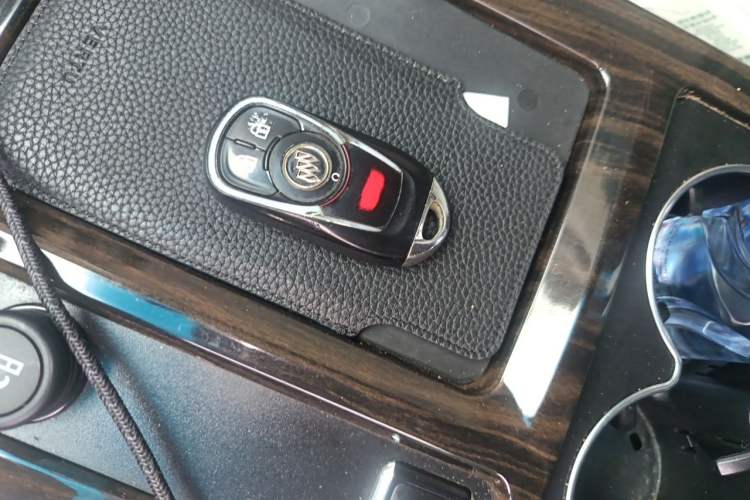 Used Buick GL8 2018 ES 28T Comfort Model China VI Standard Vehicle Key