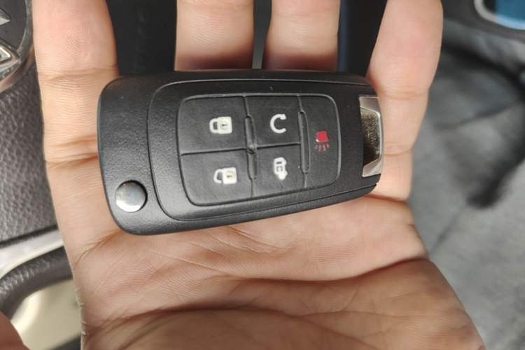 Used Buick GL8 2018 28T Luxury Model China VI Standard Vehicle Key