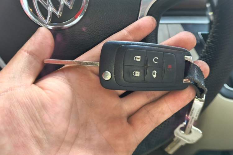 Used Buick GL8 2018 28T Luxury Model China VI Standard Vehicle Key