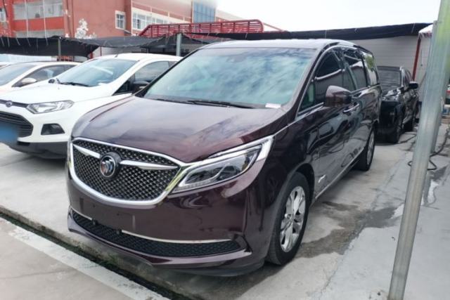 Ojetý Buick GL8 2018 28T Avenir Avia China VI Standard