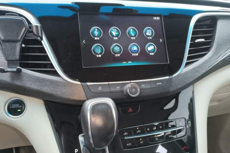 Used Buick GL8 2018 28T Avenir Avia China VI Standard Audio And AC Panel
