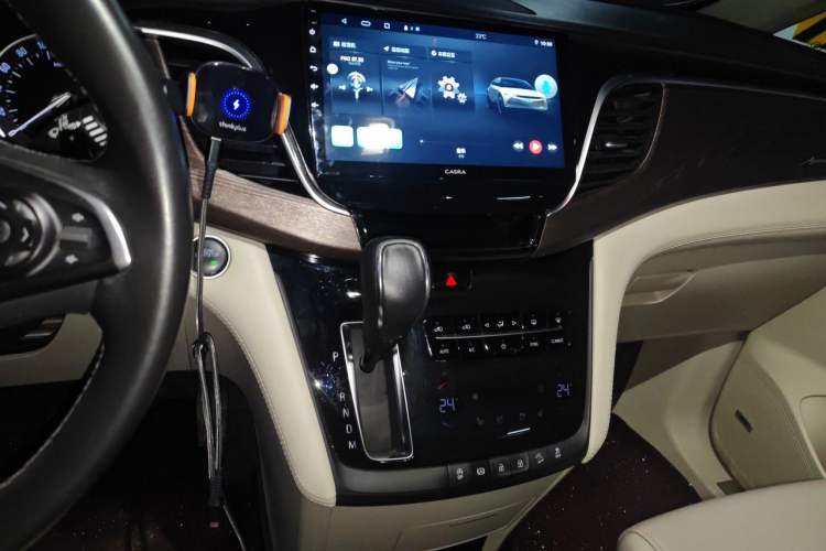 Used Buick GL8 2018 28T Avenir Avia China VI Standard Audio And AC Panel