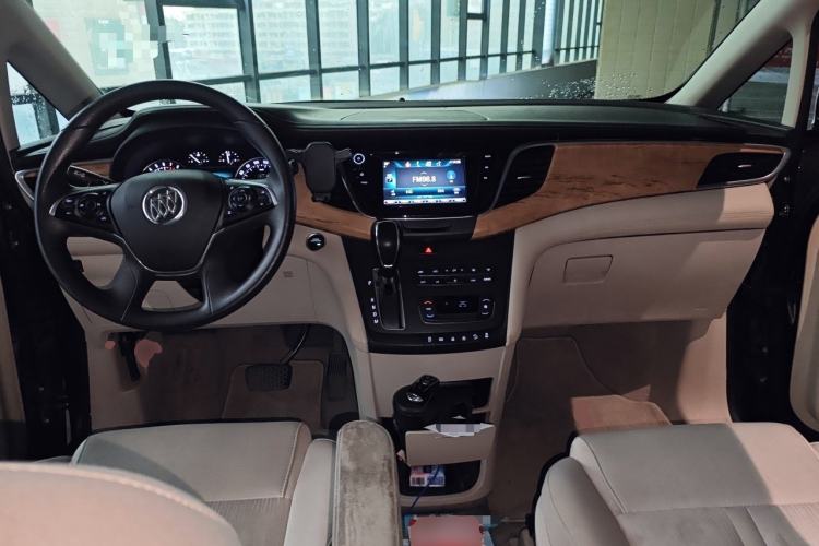 Used Buick GL8 2018 ES 28T Comfort Model China VI Standard Center Console