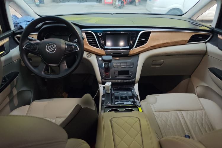 Used Buick GL8 2018 ES 28T Comfort Model China VI Standard Center Console