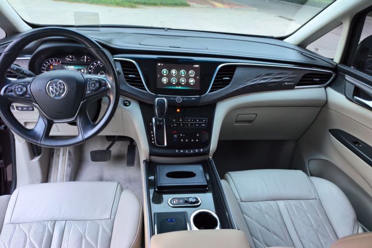 Used Buick GL8 2018 28T Avenir Avia China VI Standard Center Console
